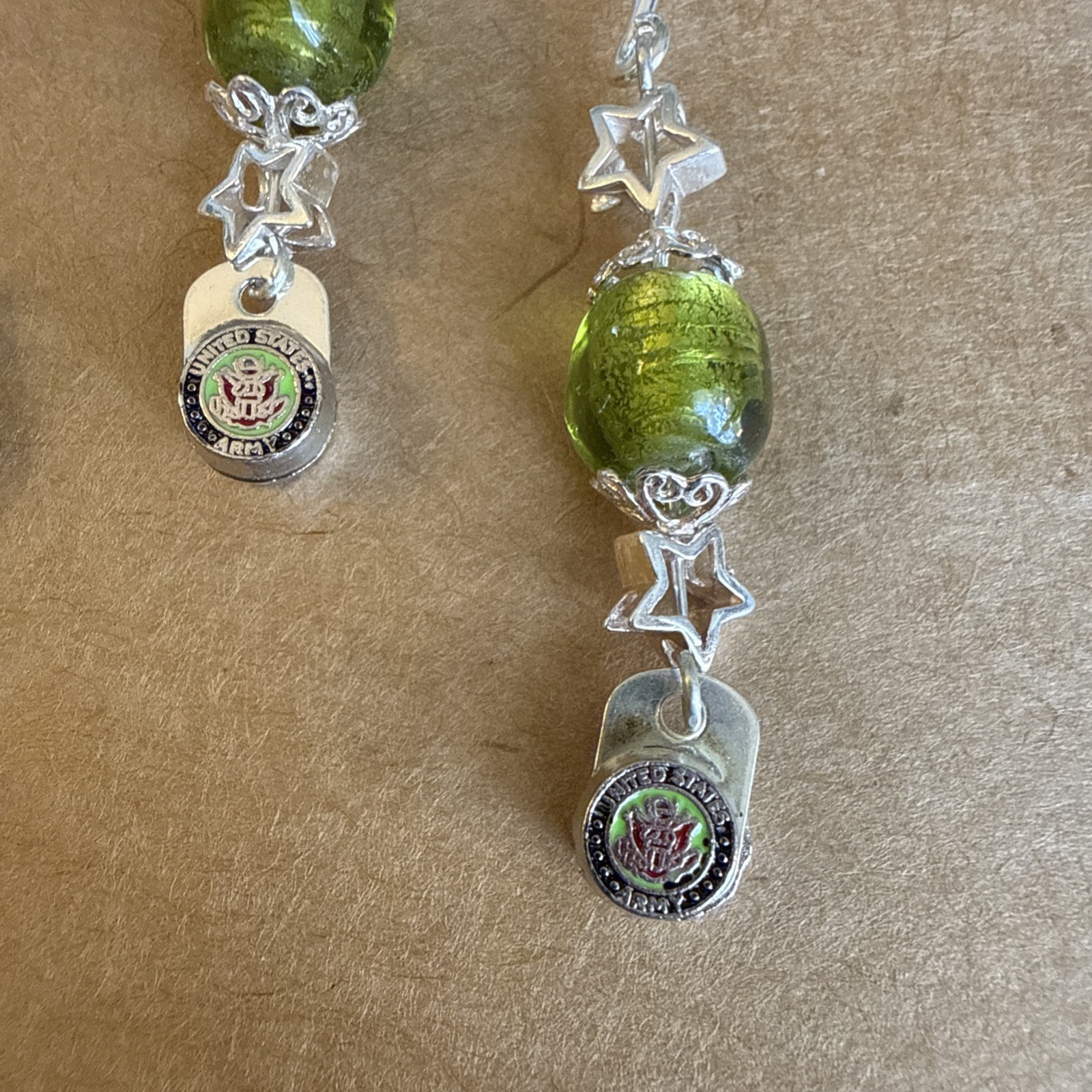 US Army Logo Green And Silver Earrings and Necklace Set 18”