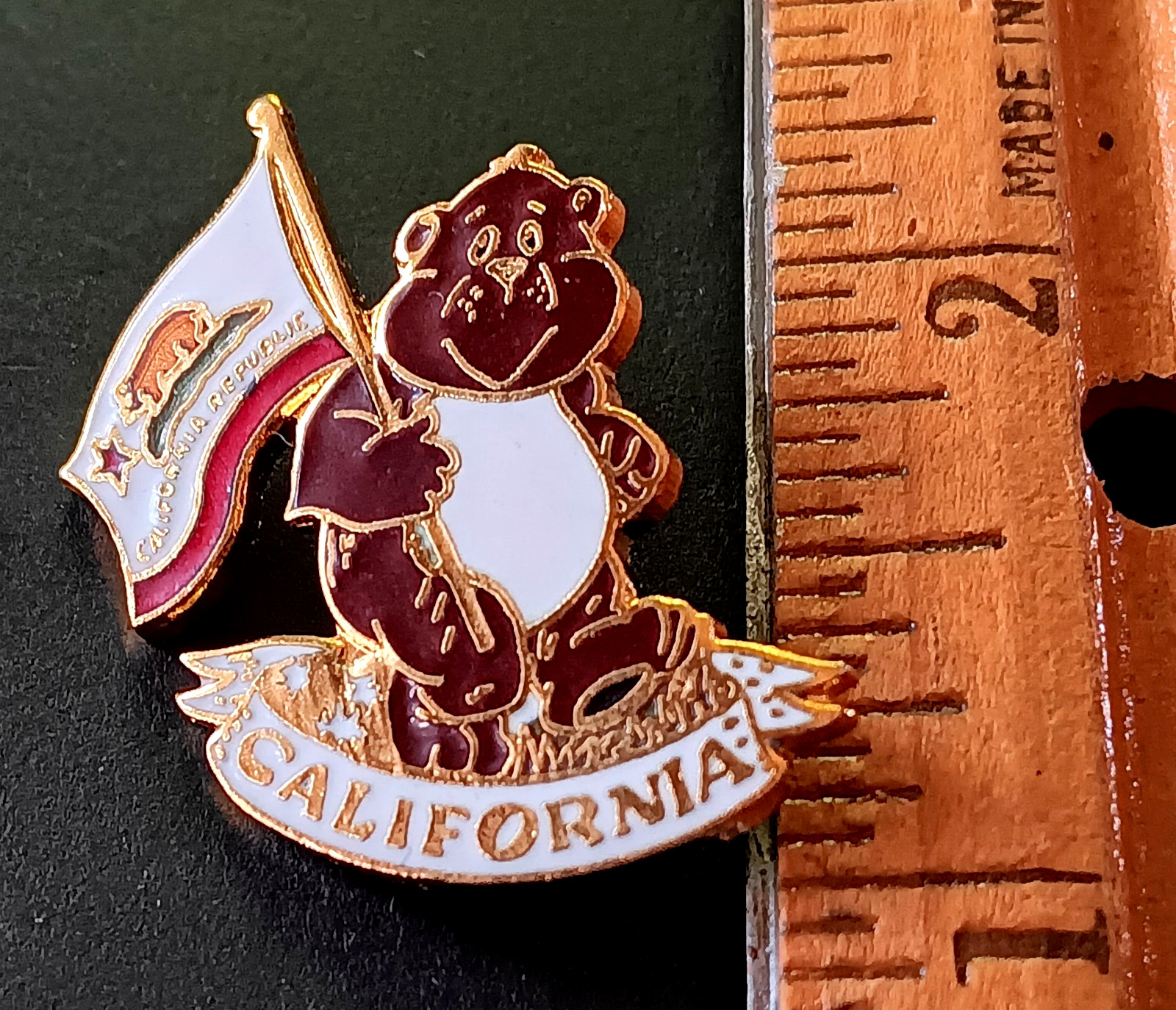 California Bear Flag Pin Brooch Lapel Tie Backpack Hat Enamel Pin