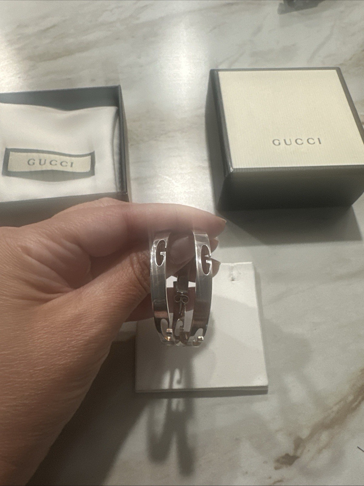 AUTHENTIC GUCCI 925 STERLING SILVER HOOP EARRINGS MSRP $650 MADE IN ITALY