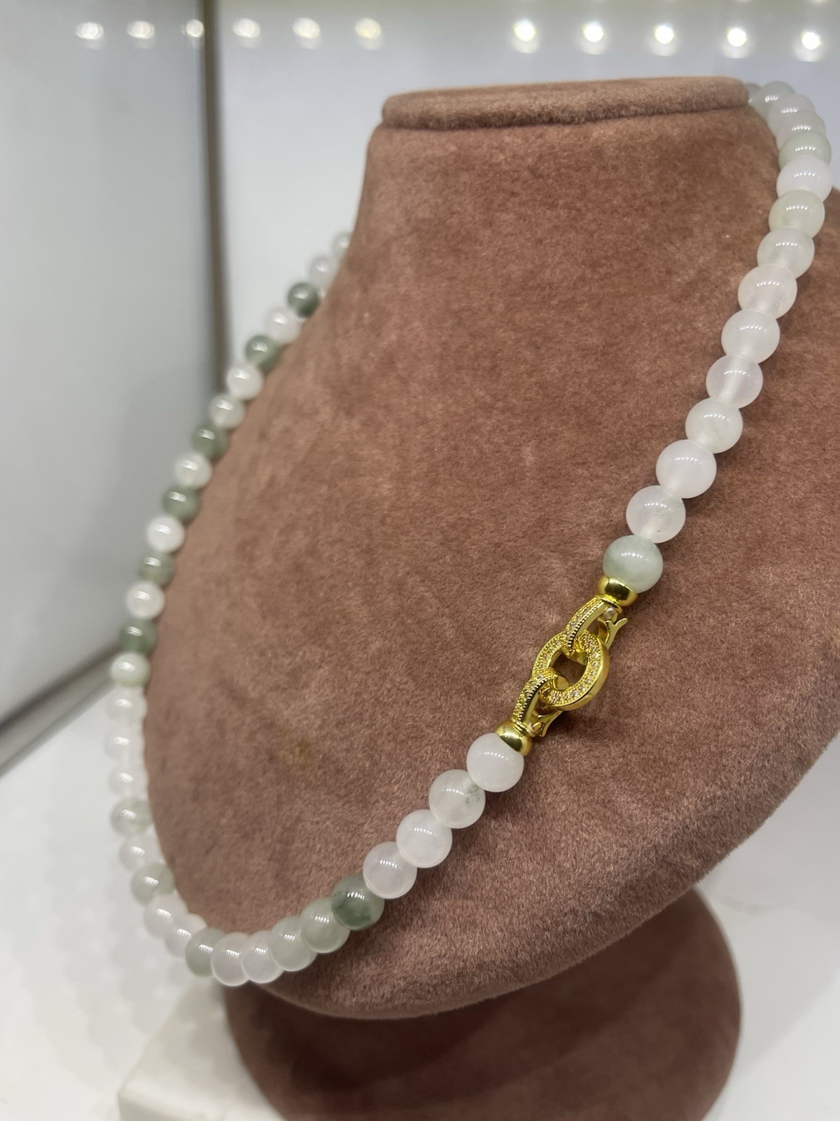8mm Light Green Jade 19inches In Length With Gold Plated Stylish Lock