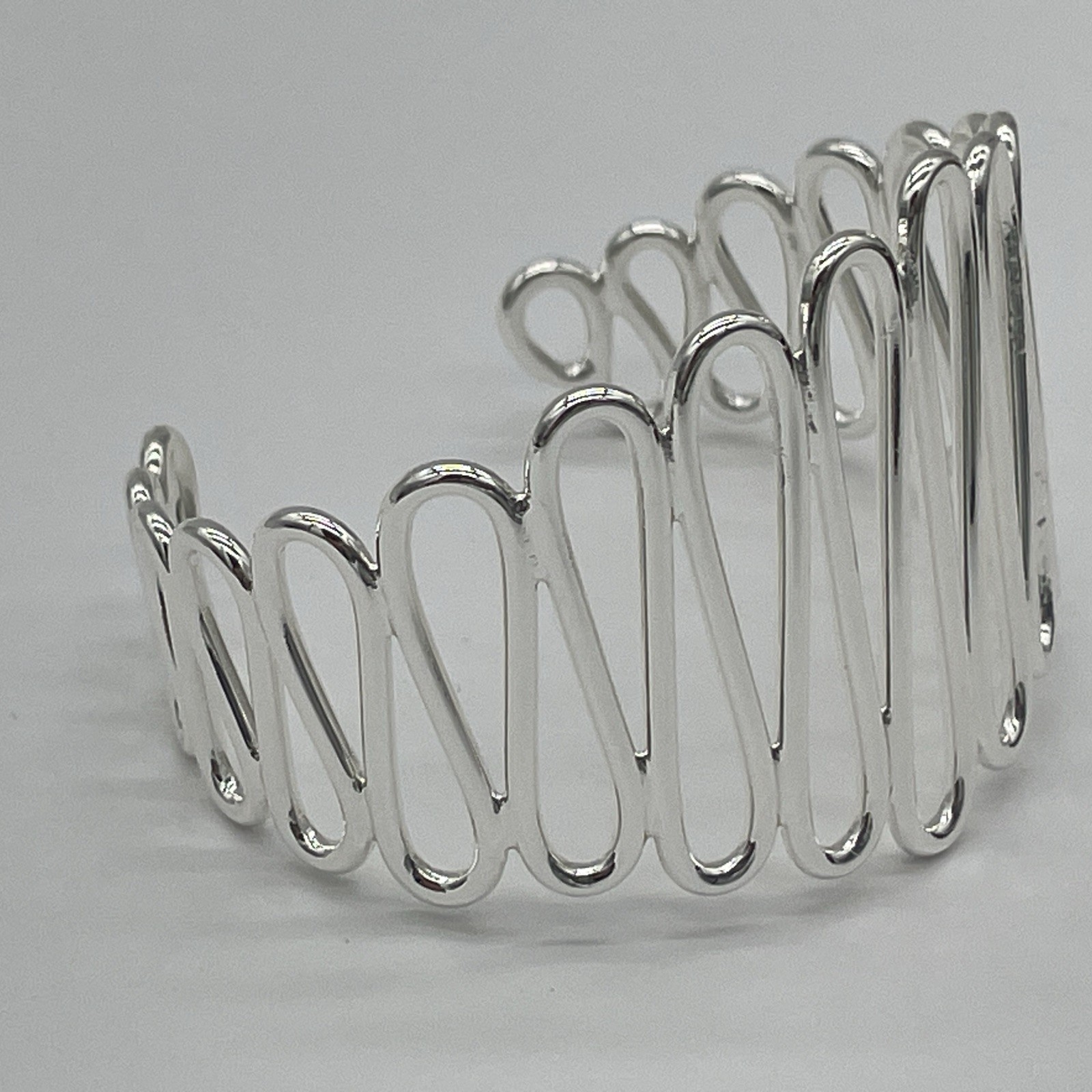 NWT Best Brand Lead Free Zig-Zag Metal Silver Tone Cuff Bracelet New In Bag
