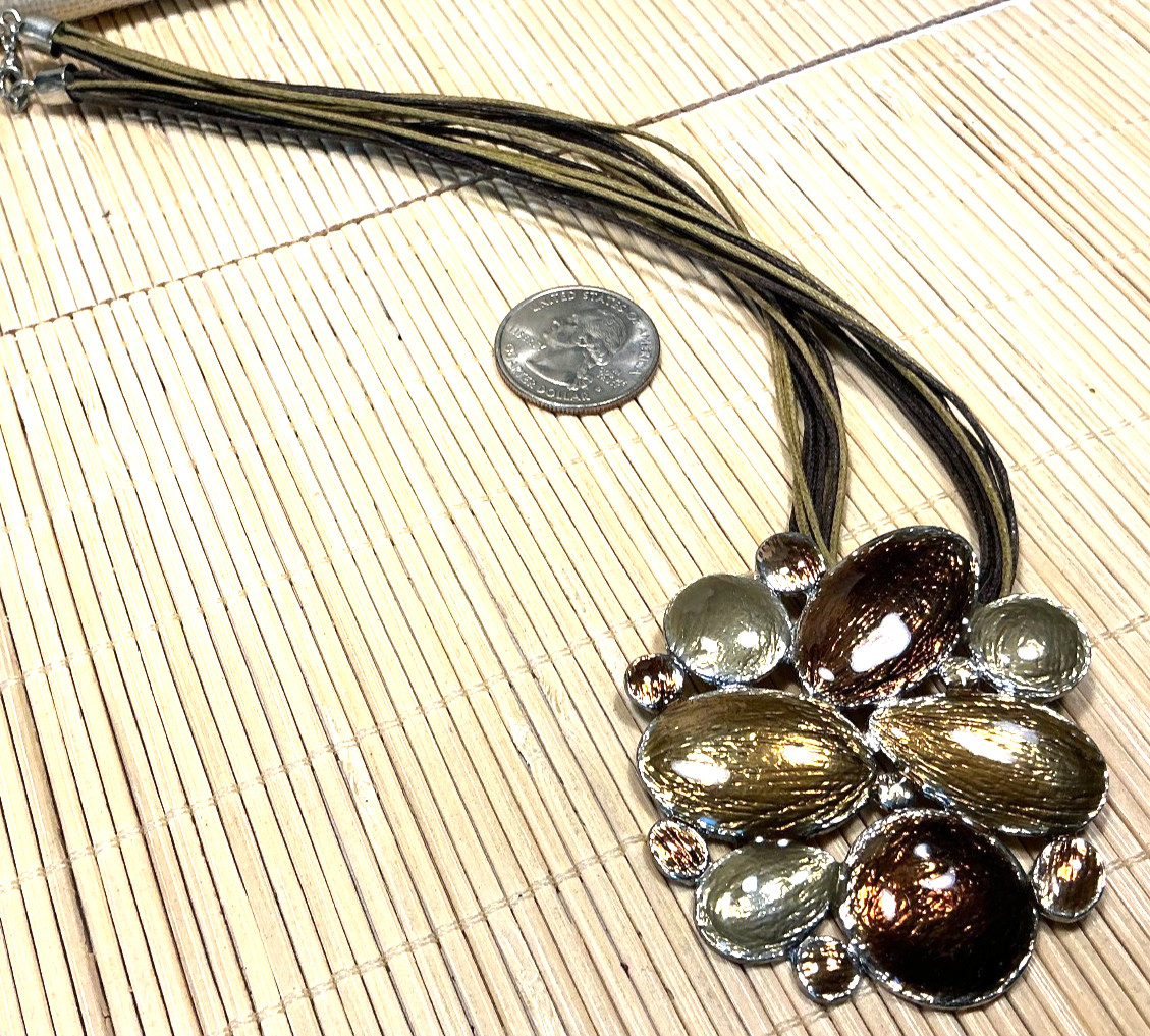 Fashion Necklace Silver Tone Enamel Copper Olive Green Cord Pendant Lot 103C