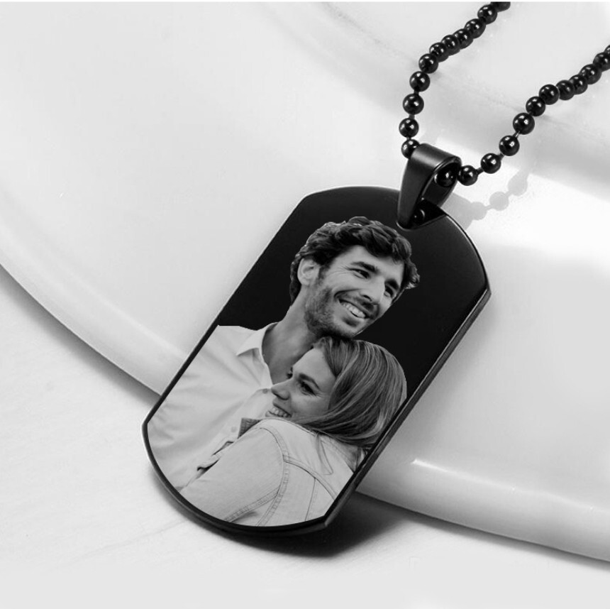 We Engarve Your Family Pic On Tag As Keychain Or Necklace