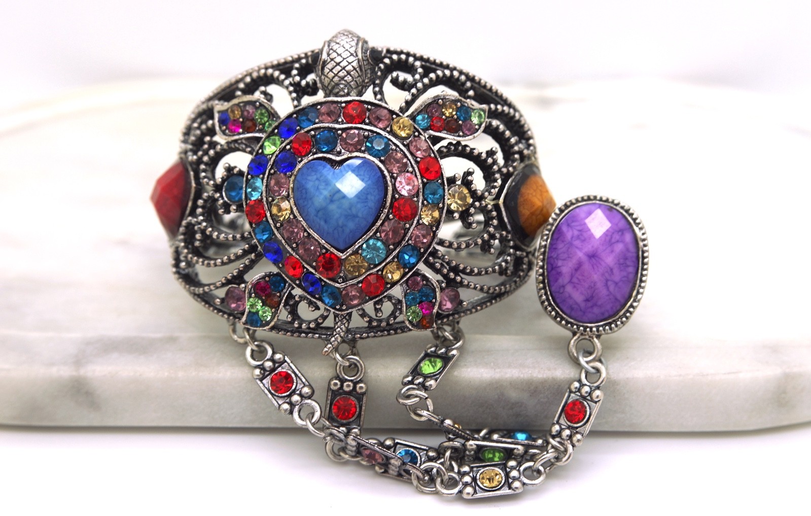 Turtle Heart Hinge Bracelet Women’s ONE SIZE Slave Ring Attached NEW