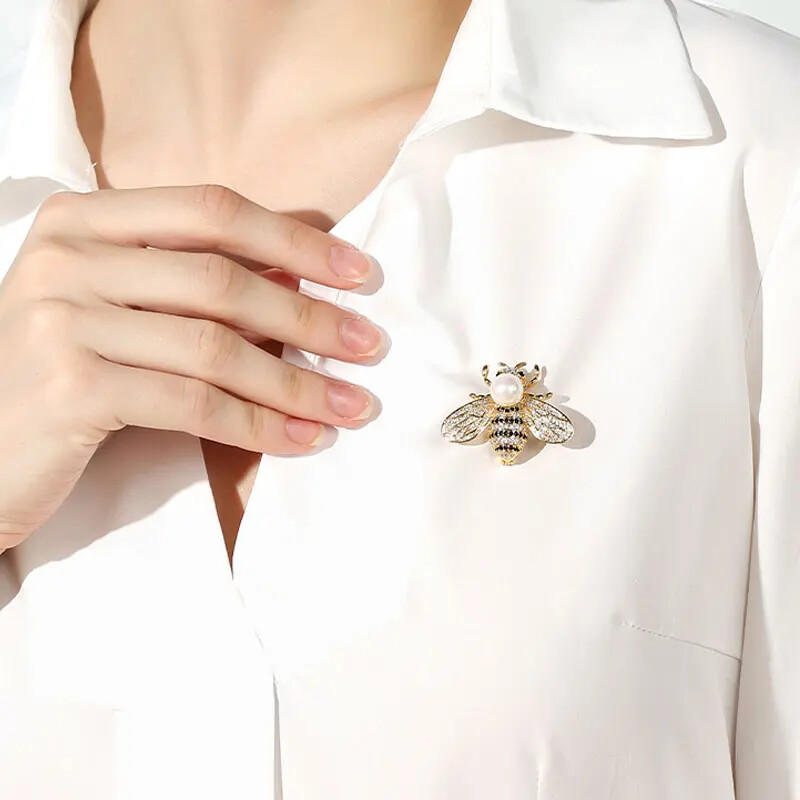 Women Fashion Bee Brooch Crystal Rhinestone Animal Pin Party Corsage Jewelry