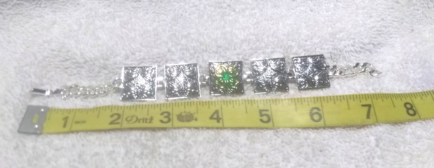 Montana Silversmiths Silver Green Engraved 4 Leaf Clover Bangle Bracelet NIB