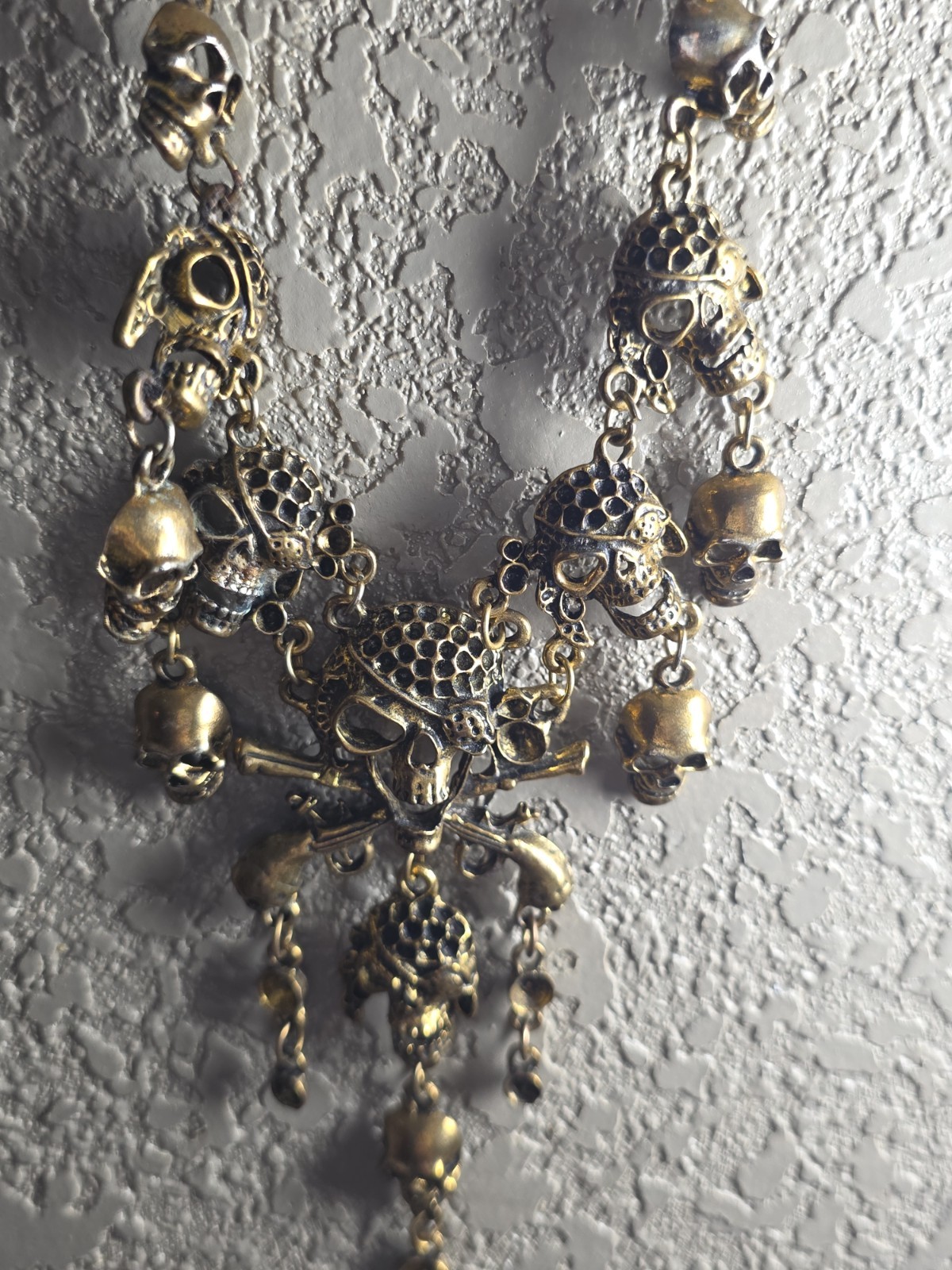 Gold Tone Metal Skull Charm Pendant Statement Necklace, No Stone