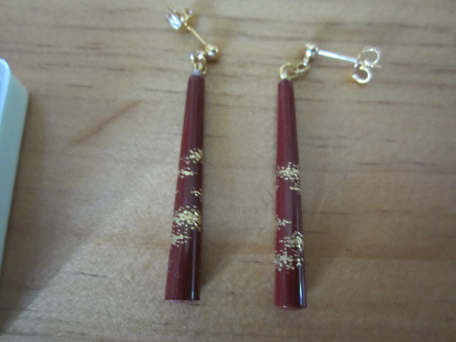 5 Pairs of Earrings of Various Designs (1 indicates 900 Silver, 1 Alpaca Mexico)