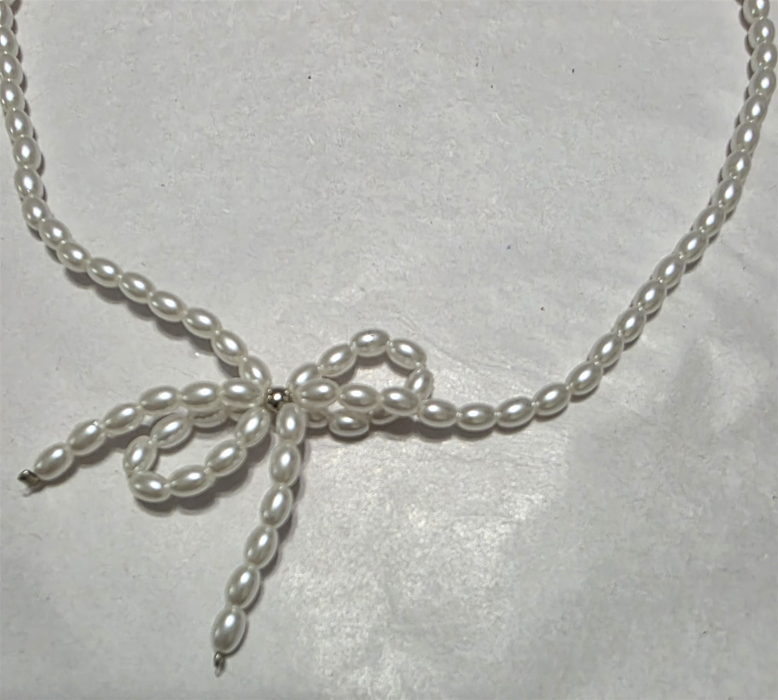Victorian Trading Coquette Bow Pearl Necklace omantic Lolita-Inspired Charm 30G