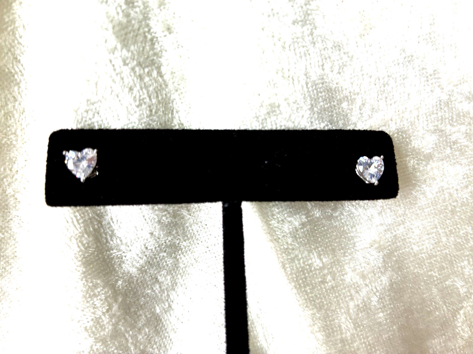 DIAMONIQUE CZ 1.0 cttw HEART STUD EARRINGS, STERLING SILVER (M4823-52)