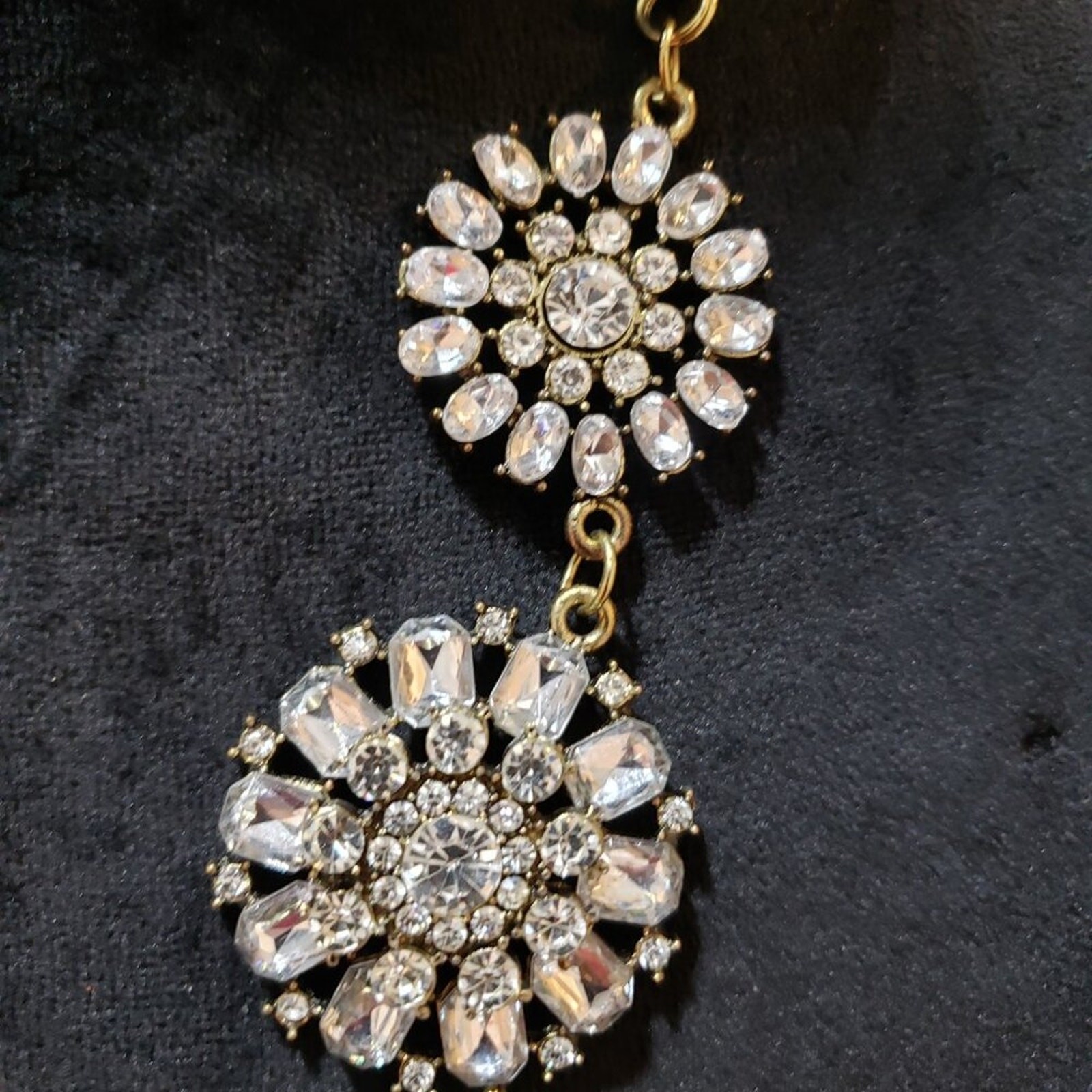 Women’s Gold Plated Crystal Floral Rhinestone Statement Necklace with Lobster