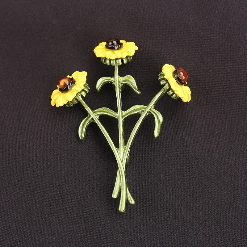 Women Men Unisex Sunflower Lover Brooch Fashion Plant Pins Badge Jewelry