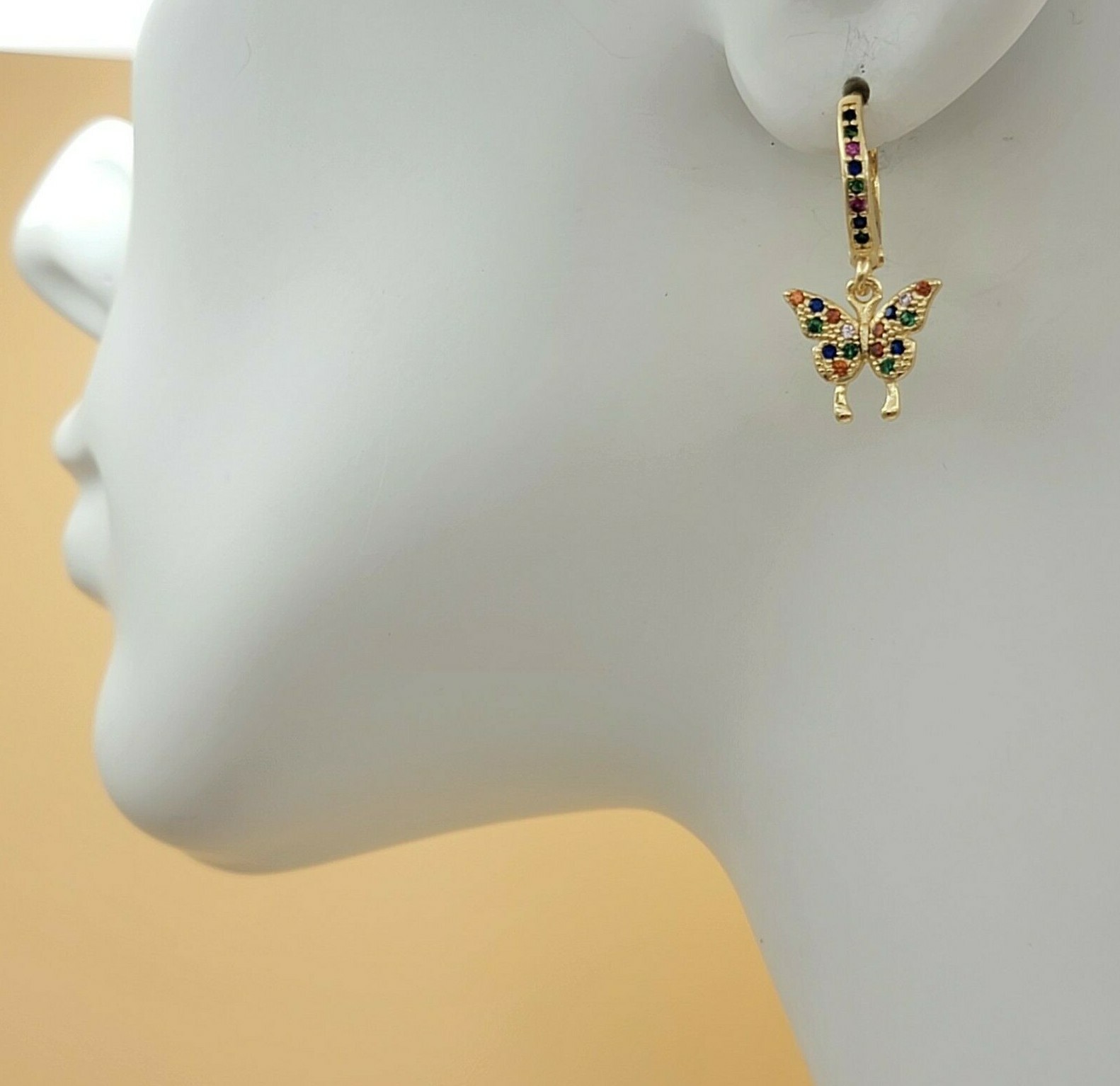 Gold Plated Multicolor crystals Butterfly Dangle Hoop Earrings. Oro Laminado.