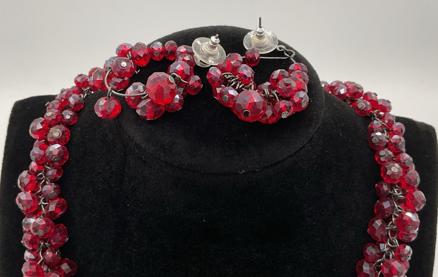 White House Black Market Cherry Red Crystal Beaded Necklace 20″ And Earrings