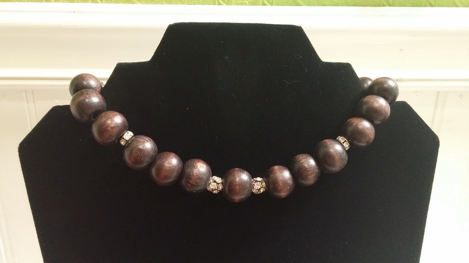 Vintage Silvertone Metal Dark Stain Wood Bead Clear Crystal Bead 17″ Necklace