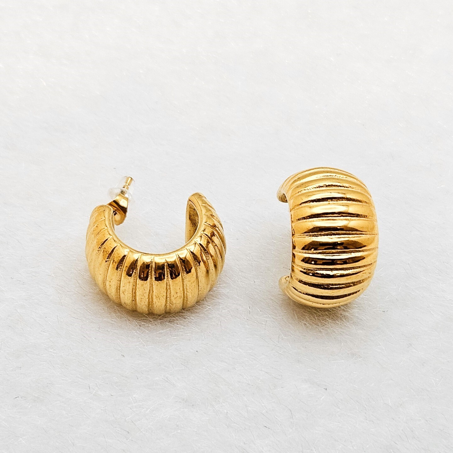 18K Gold Plated Thick Ribbed C-Shaped Hoop for Women, Stainless Steel Earrings