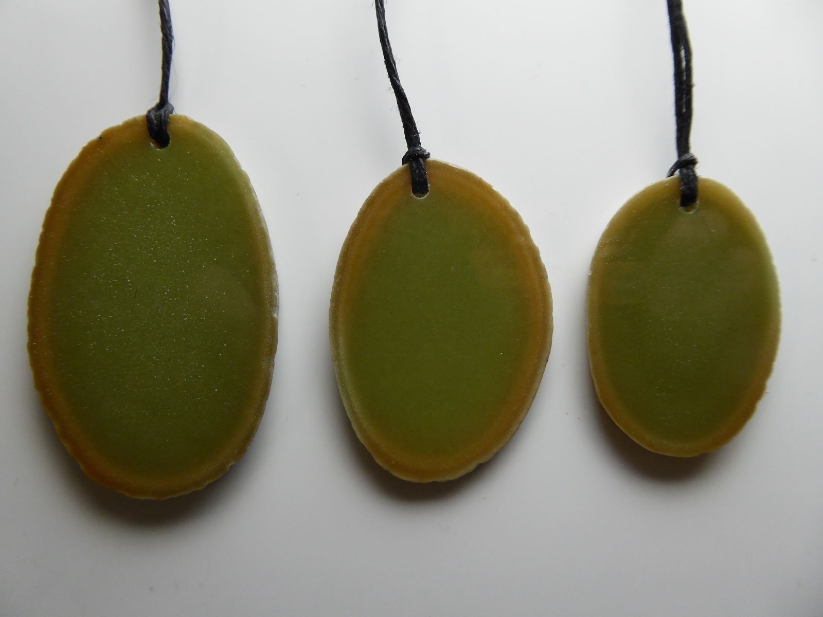 Phosphorescent Glow In The Dark Ye Ming Zhu Yeh Ming Ju Raw Slice Pendant 1 Pc