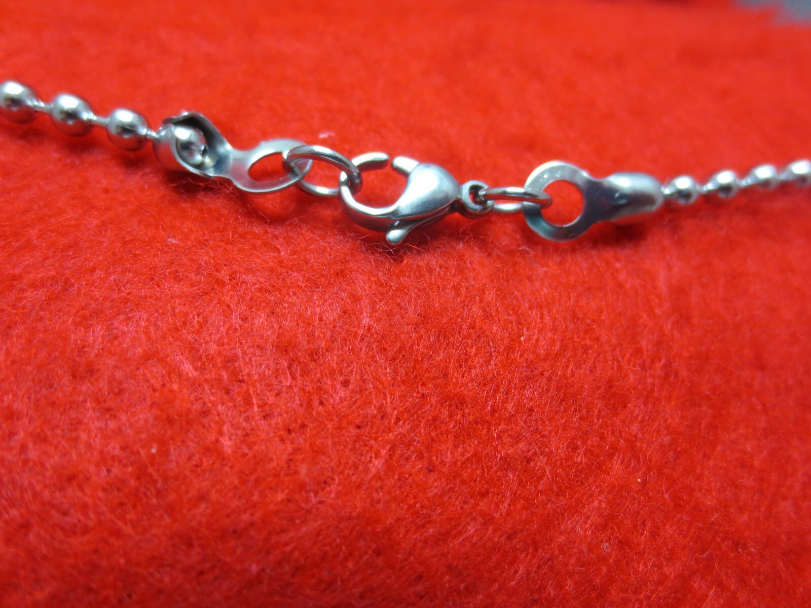 18 INCH 3.2mm STAINLESS STEEL SILVER BALL CHAIN WITH A LOBSTER CLAW CLASP