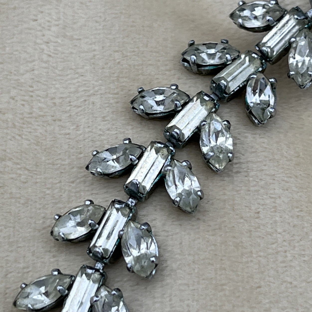 Vintage Rhinestone Necklace Silver Tone Navette Baguette Mid Century 40cm