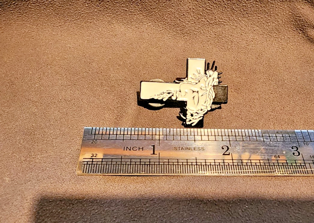 Christian Black and White Relief Jesus on Cross Enamel Lapel Brooch Hat Pin
