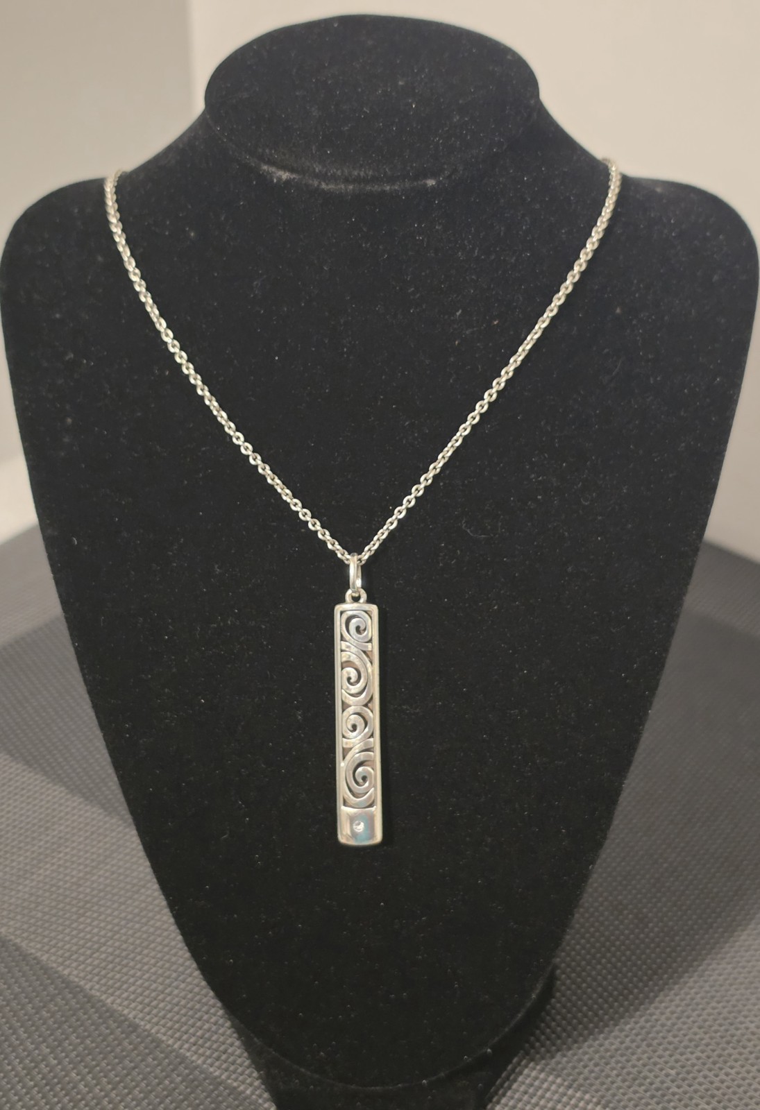 Brighton Contempo Ice Reversible Bar Necklace Scrollwork Crystal Silver Tone 20″