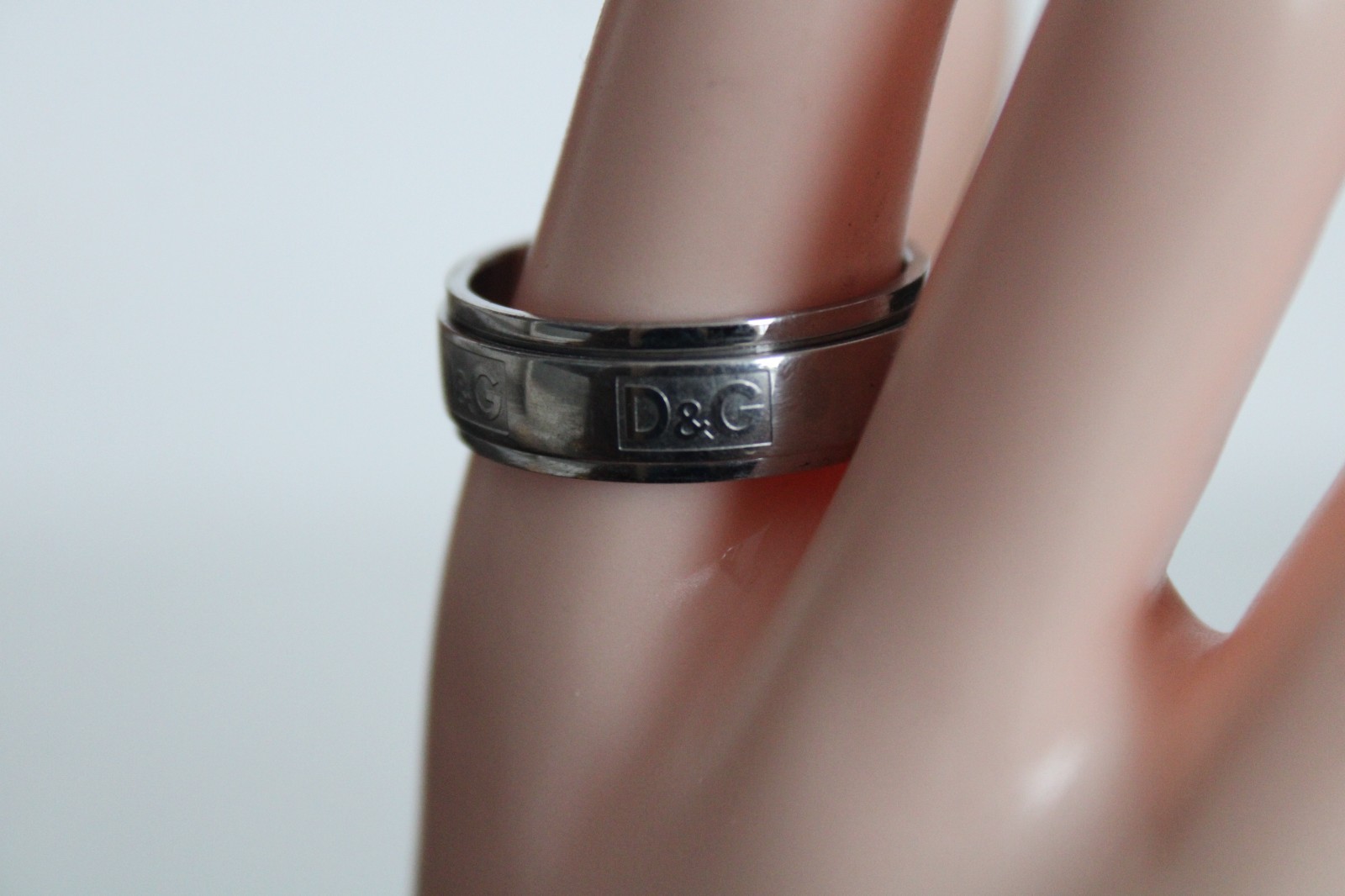 Designer D & G Dolce & Gabbana Unisex Adult Spinner Ring Band, S: 12.5