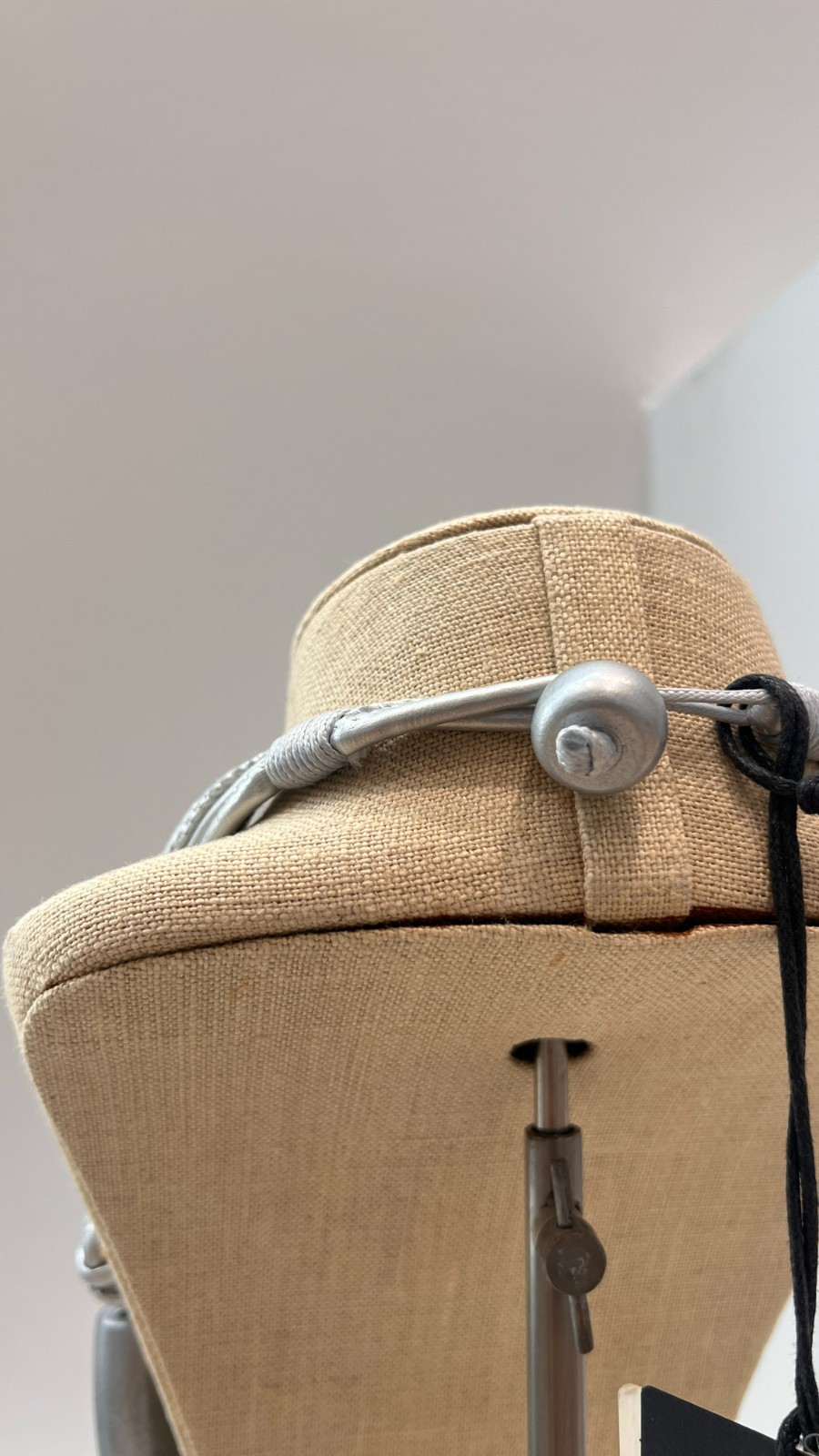 Le streghe women wood statment necklace in gray/silver