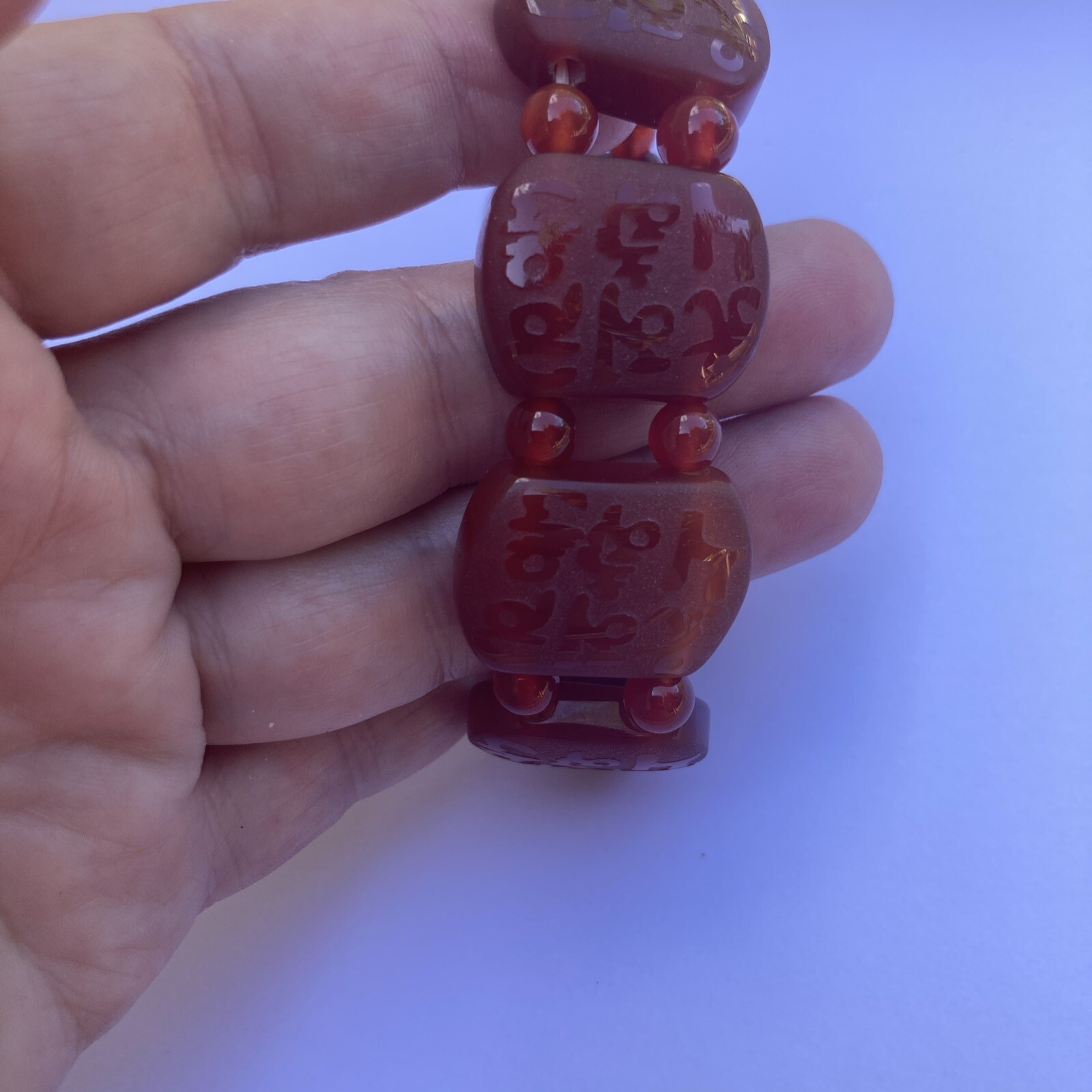 Amber Color Etched Stone Stretch Bracelet Heavy 55g Fashion Jewelry