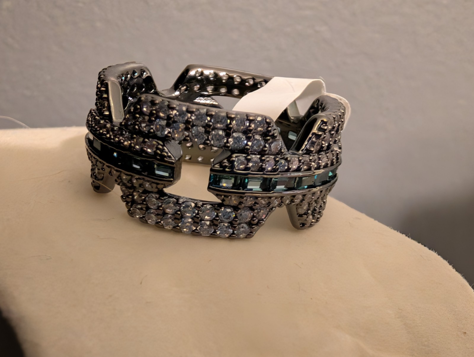 Bomb Party Sirens Sz 10. A Sirens Covenant. LC Paraiba Tourmaline On Hematite