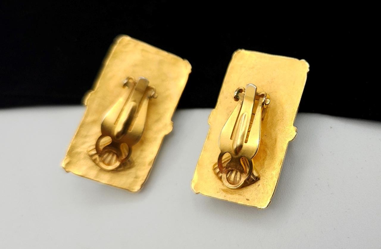 CHANEL DESIGNER KARL LAGERFELD Haute Couture Etruscan Faceted Stones Earrings