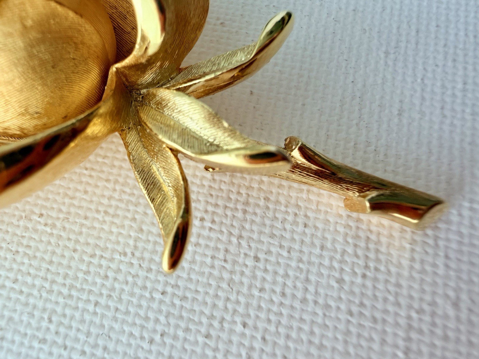 Vintage Signed Trifari Gold Tone Rose Flower Brooch Textured Designer Jewelry