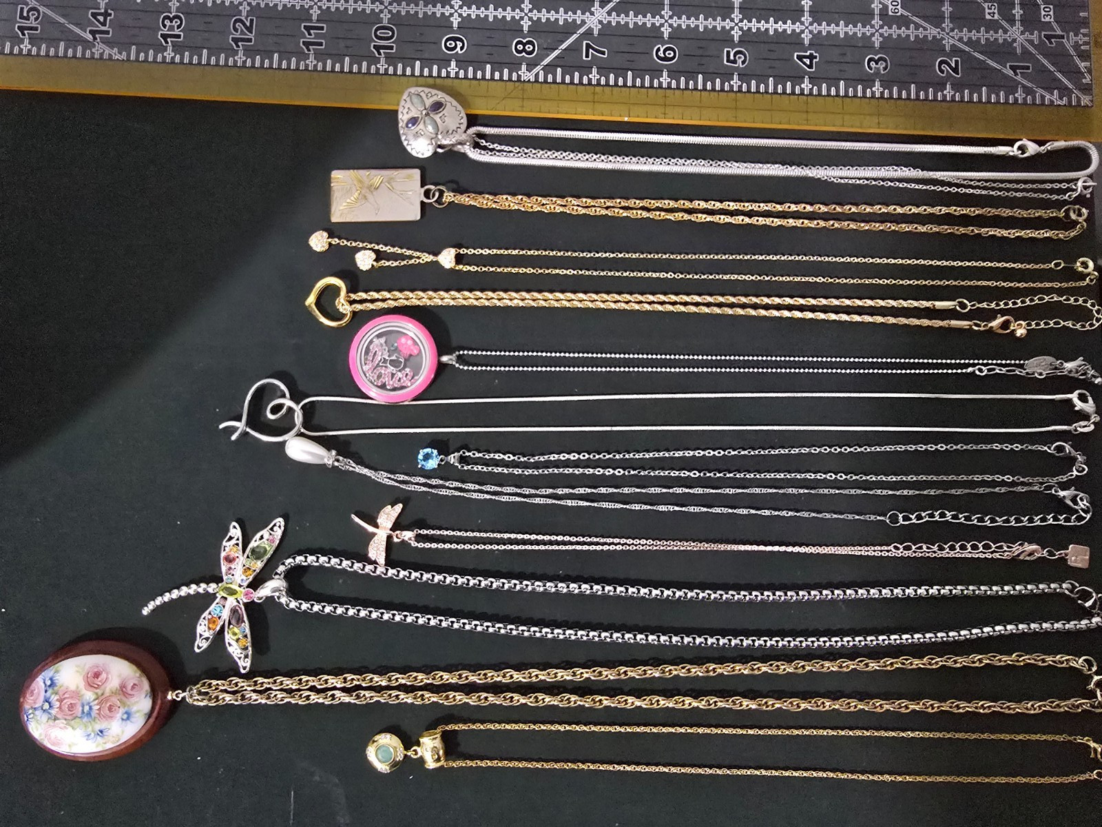 Lot of (12) Necklaces Mixed Metals/Materials