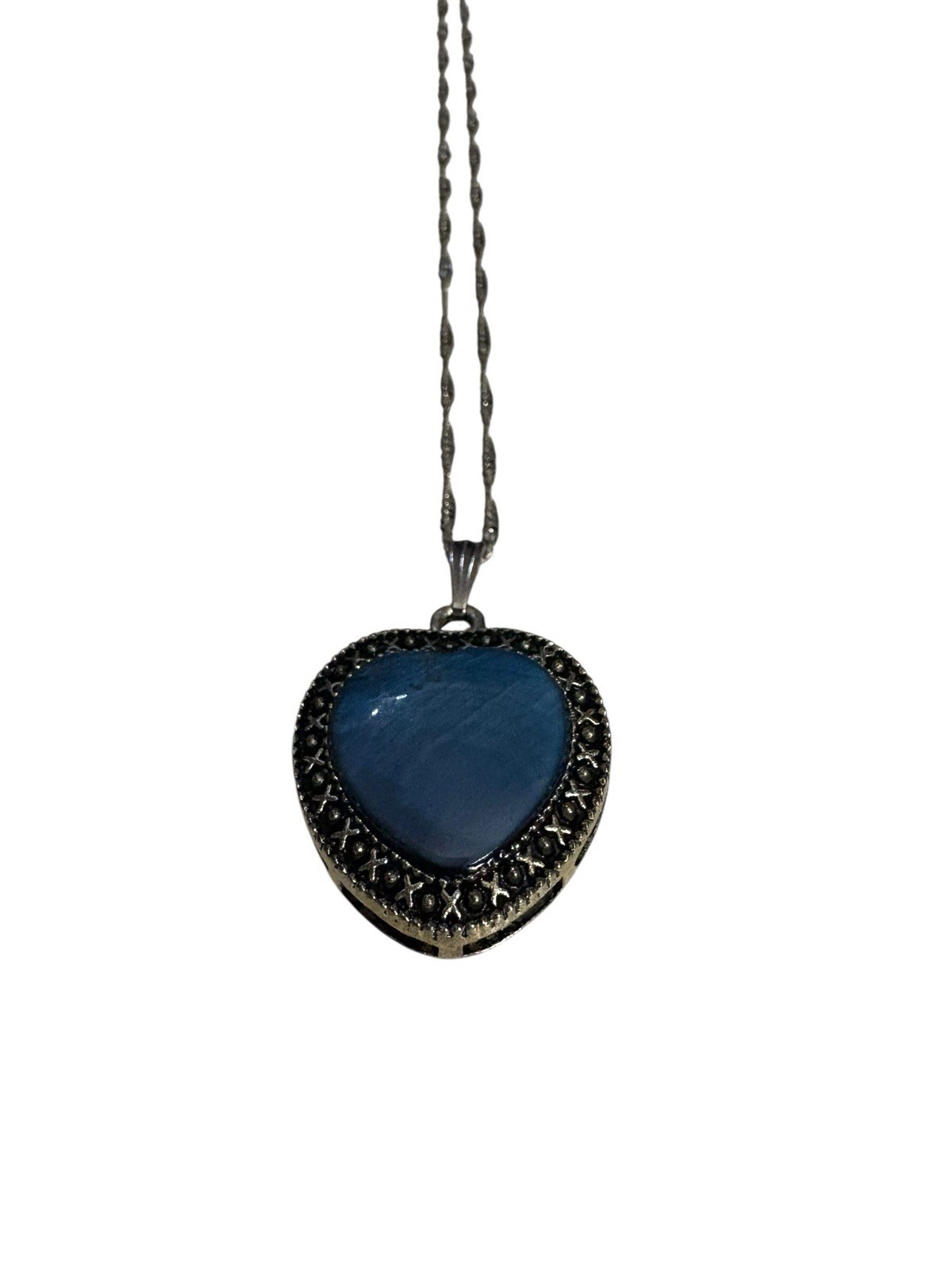 Dark Blue Heart Pendant On 18” Silver Tone Twisted Chain w/Extender 2.5” Jewelry