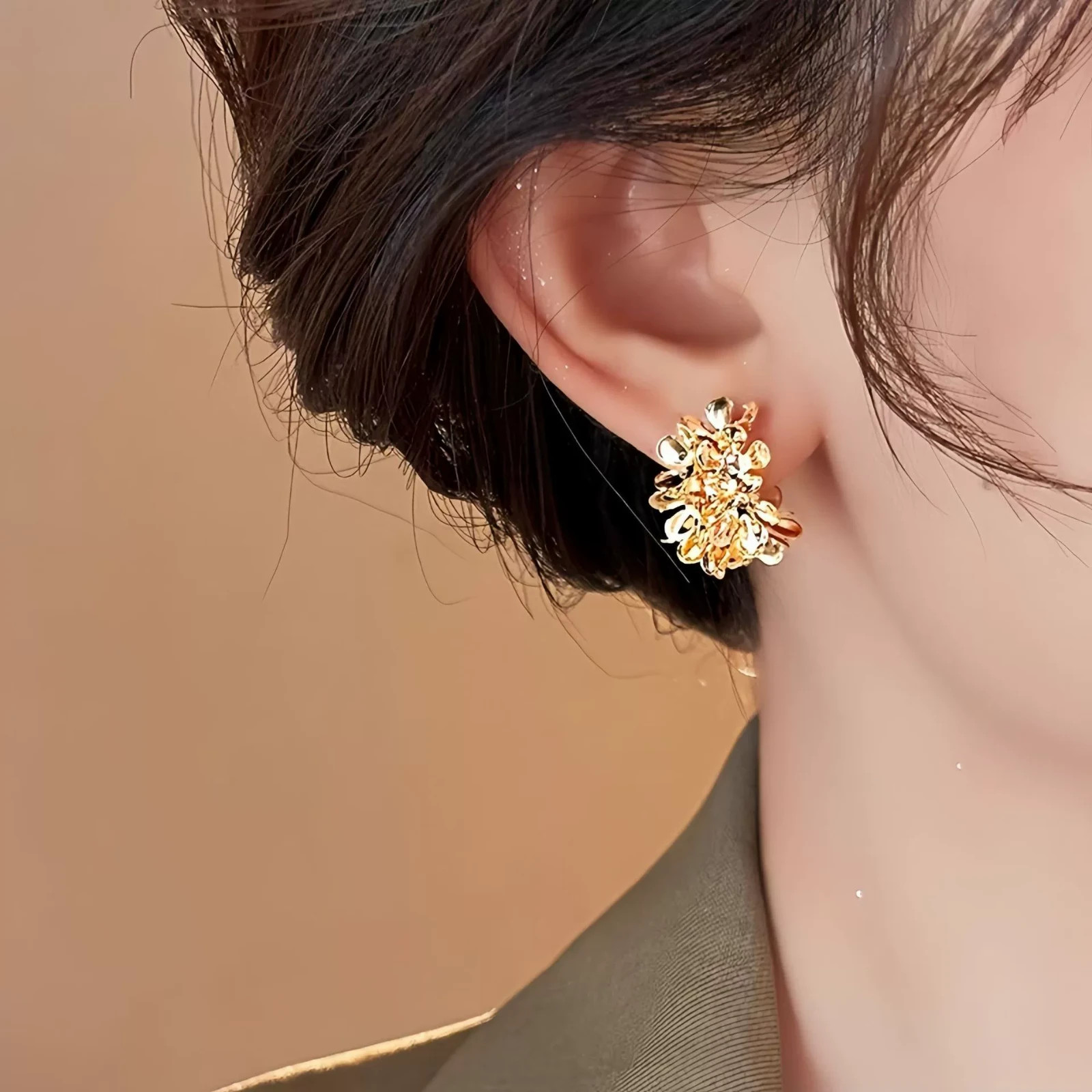 Golden Flower Brocade Cluster C-shaped Flower Gold Plated Alloy Stud Earrings