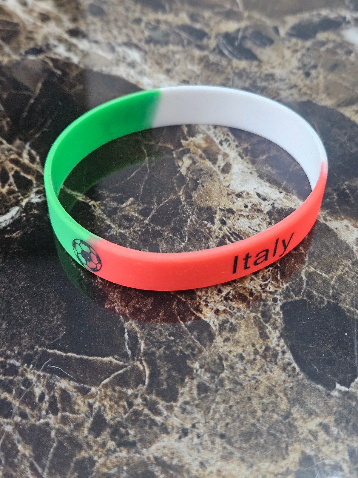 2x Adults England Football Team World Cup Supporters Silicone Rubber Wrist Bands