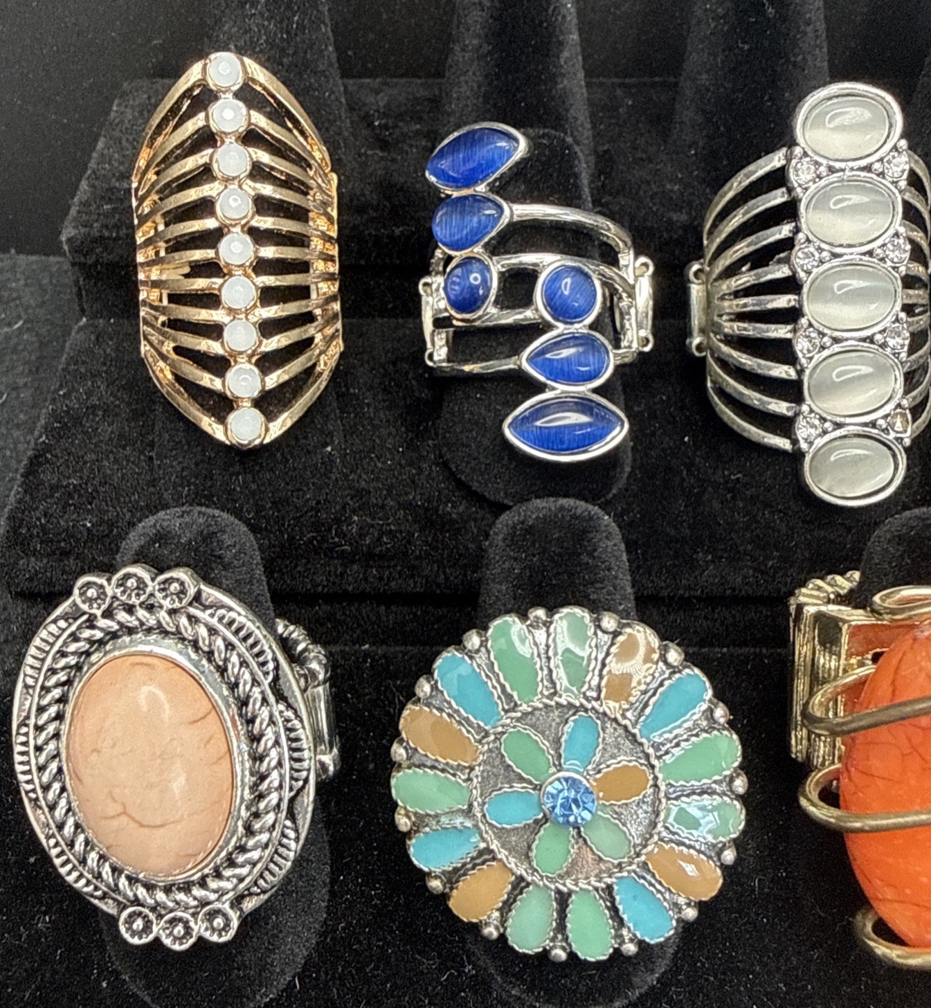 Lot of 12 Stretch Rings Silver Gold & Copper Tone Costume Jewelry Various Sizes