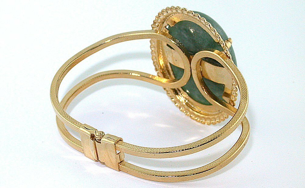 40×30 Jade Cabochon Cab Gemstone Spring Load 7 1/2 Inch Goldplated Cuff Bracelet