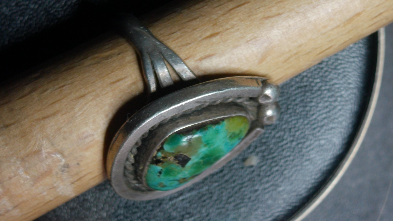 Vintage Navajo Style Turquoise Sterling Silver Ring Size 8 9.79g No Mark