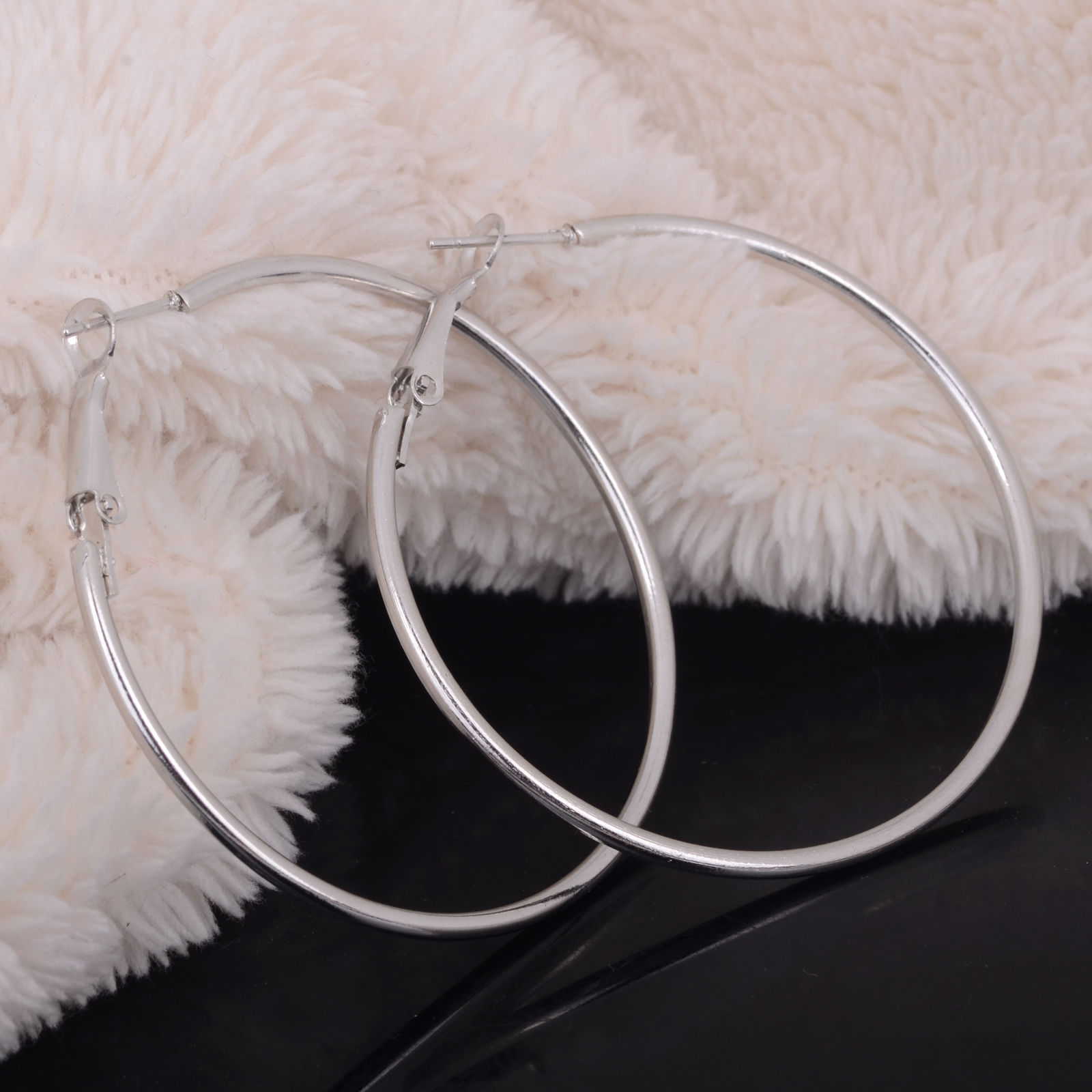 New Women’s Fashion Jewelry Various Size Gold Or 925 Silver Plated Hoop Earrings