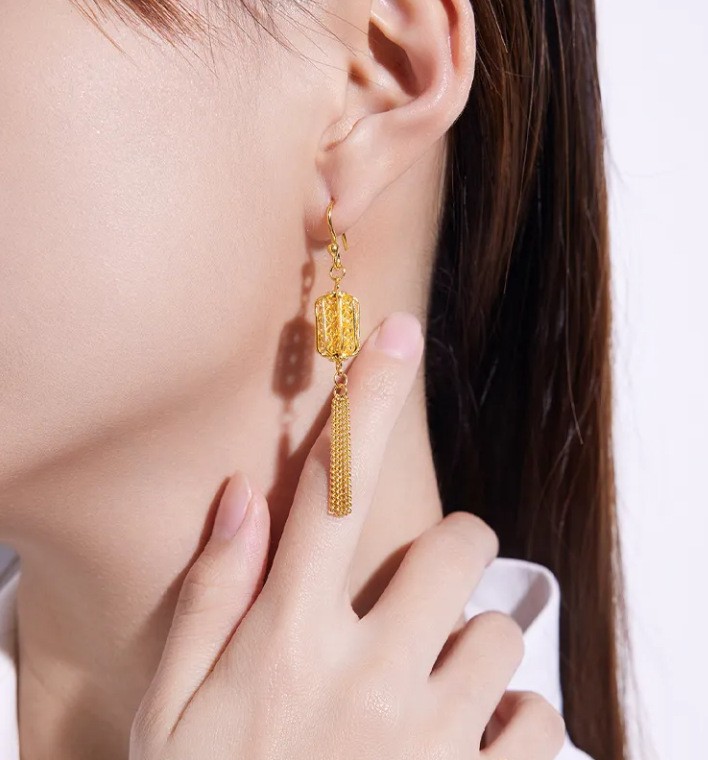 Chinese Style Filigree Lantern Tassel Stud Earrings Hanfu Women