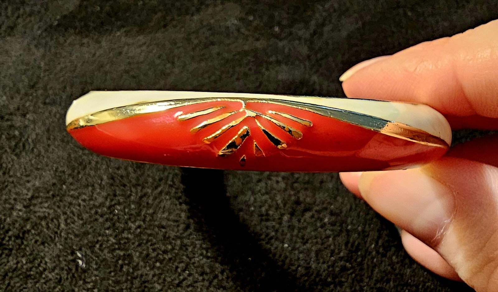 Jin Long Xing Red White Enamel Gold-Tone Hinged Bangle Bracelet Signed