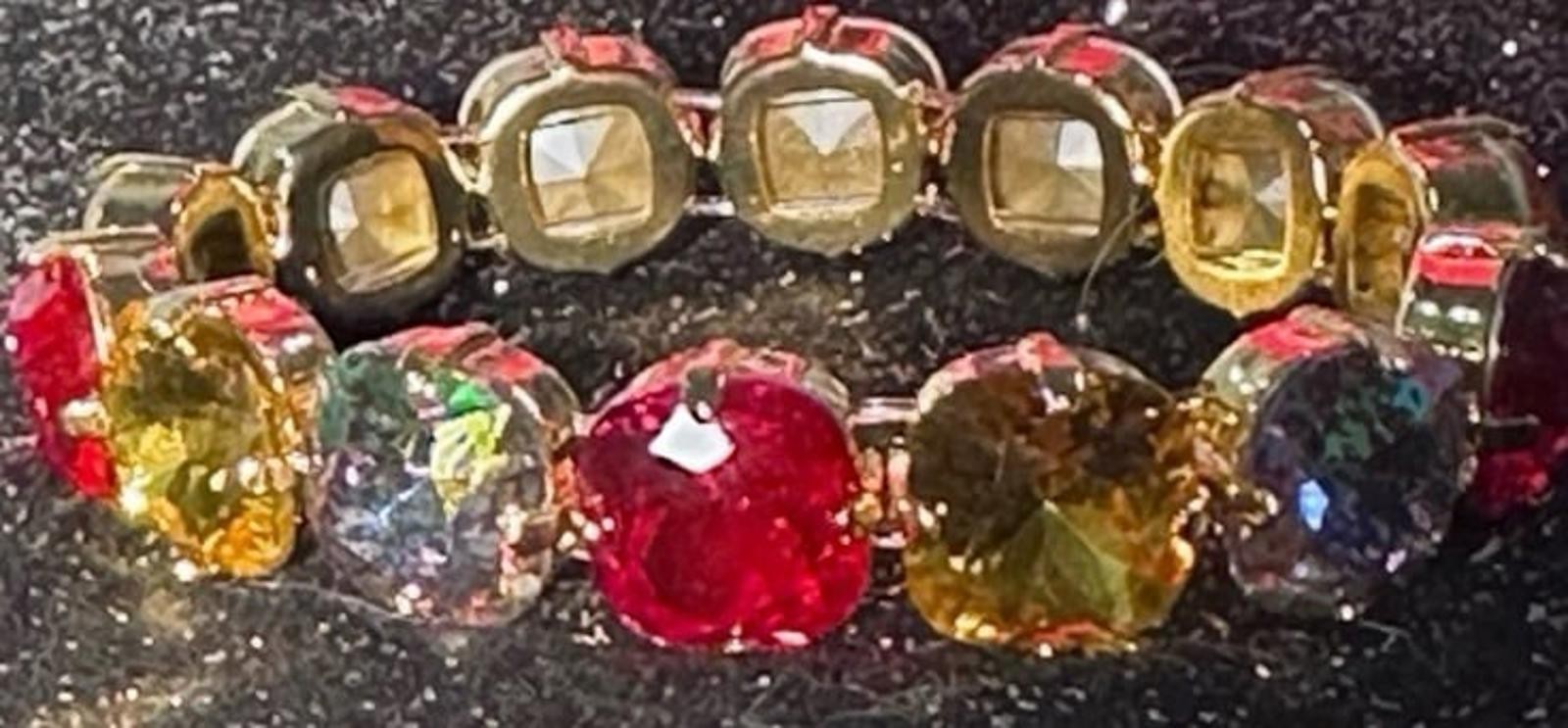 Bracelet Artisan Crafted Swarovski Crystals 2 Ct each stone stretch bracelet New
