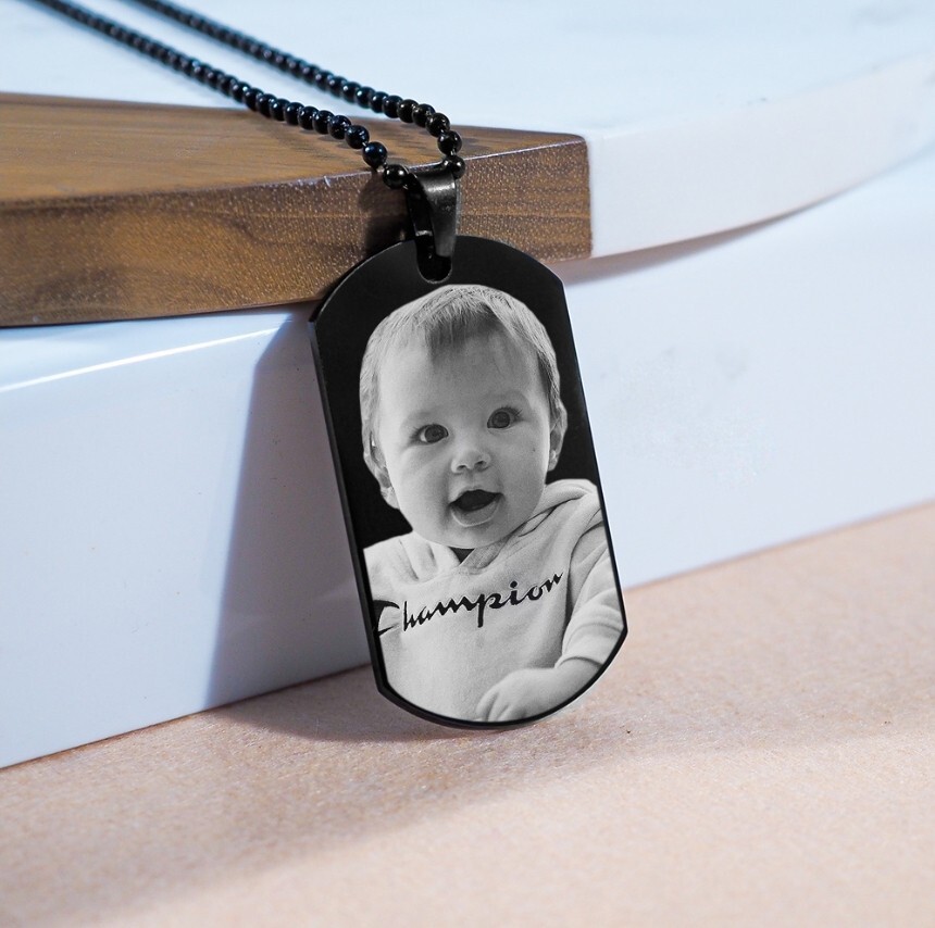 We Engarve Your Family Pic On Tag As Keychain Or Necklace