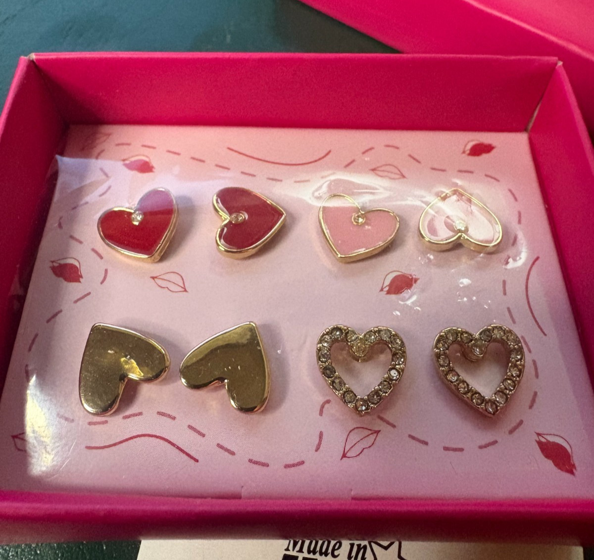 Avon Studio 1886 Love Struck Earring Pack Open Box Sealed Earrings