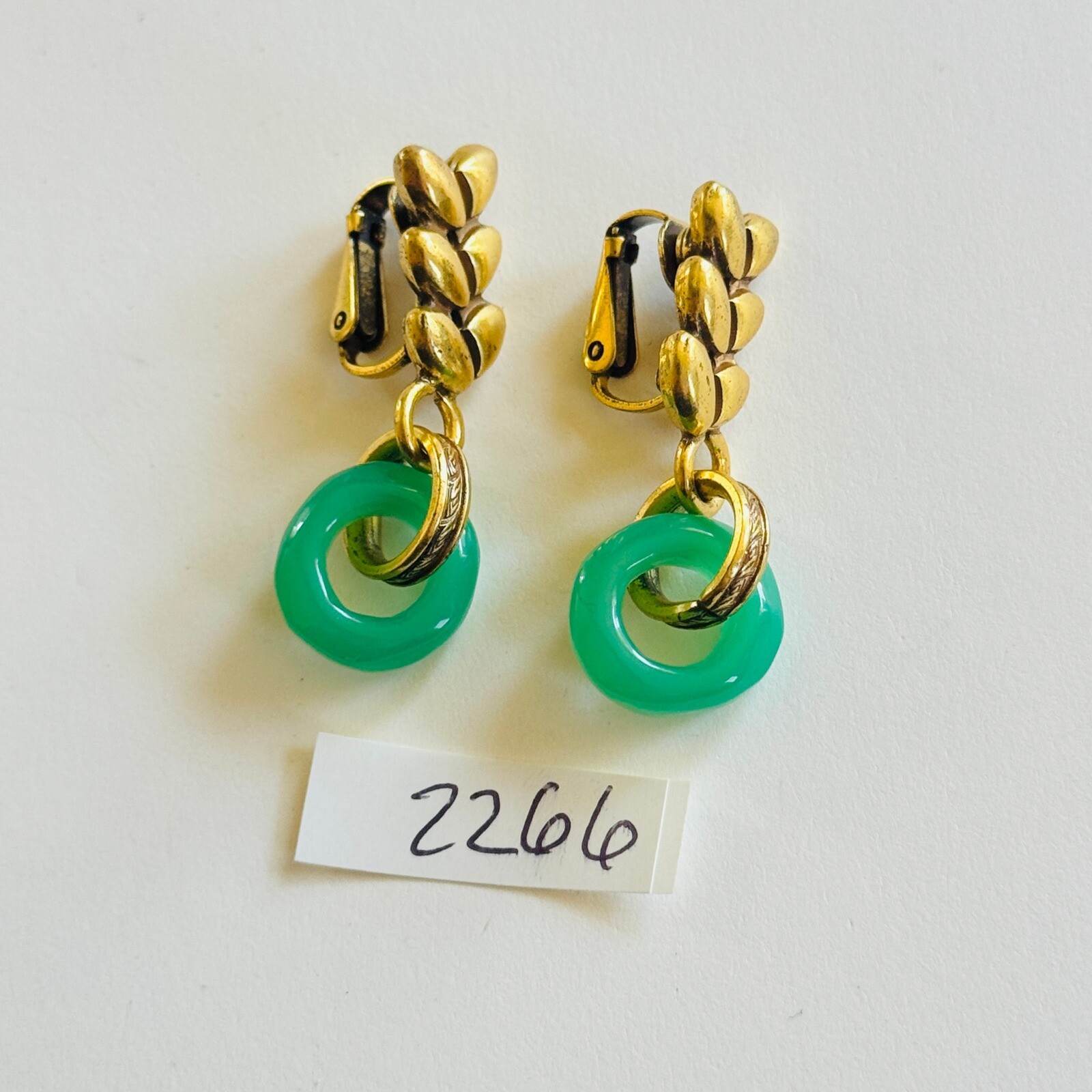 Cushka Regal Leaf Glass Earrings gold Feathered hoop Clip Designer green rare