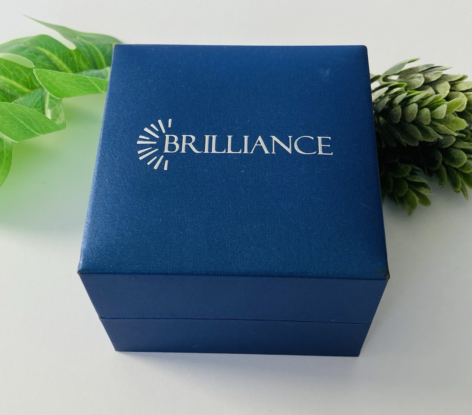 BRILLIANCE Charm Bracelet ” BEAUTIFUL” with Crystals from SWAROVSKI New In Box