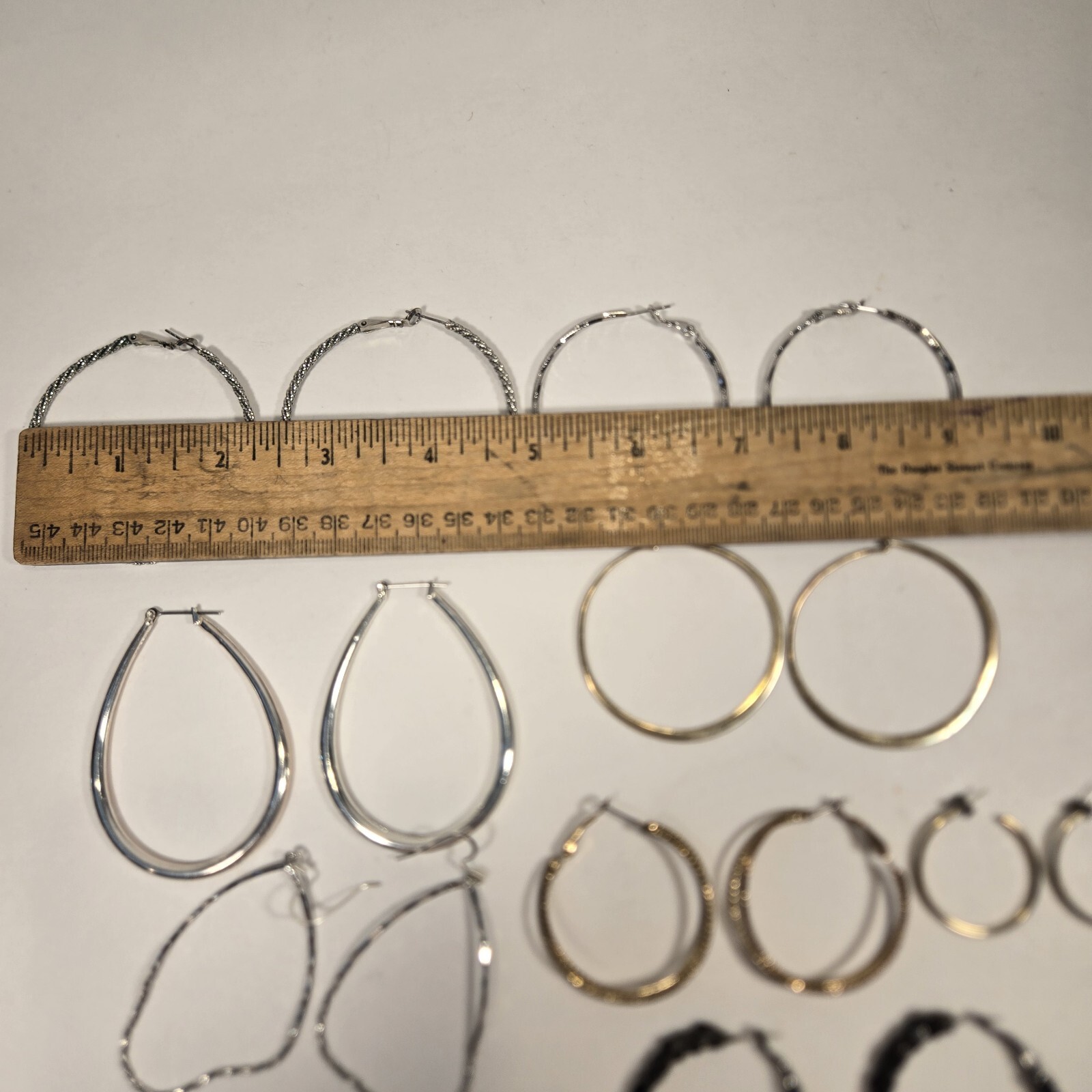 Lot Of 8 Pair Hoop Earrings Pierced Different Metal Tones Varying Diameters