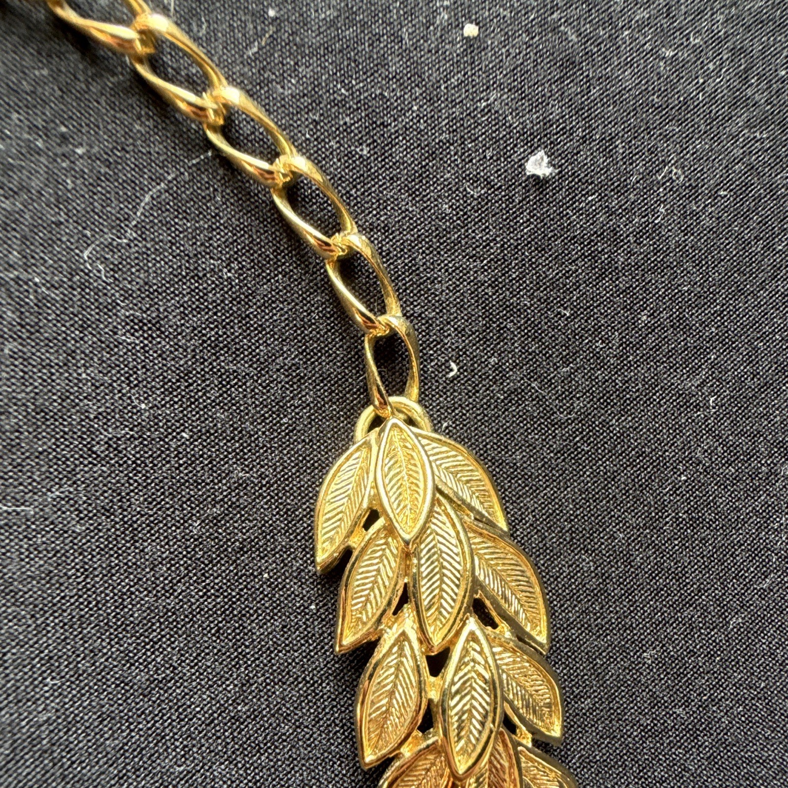 Vintage Trifari Signed Gold Tone Leaf Link Cable Chain Adjustable Necklace