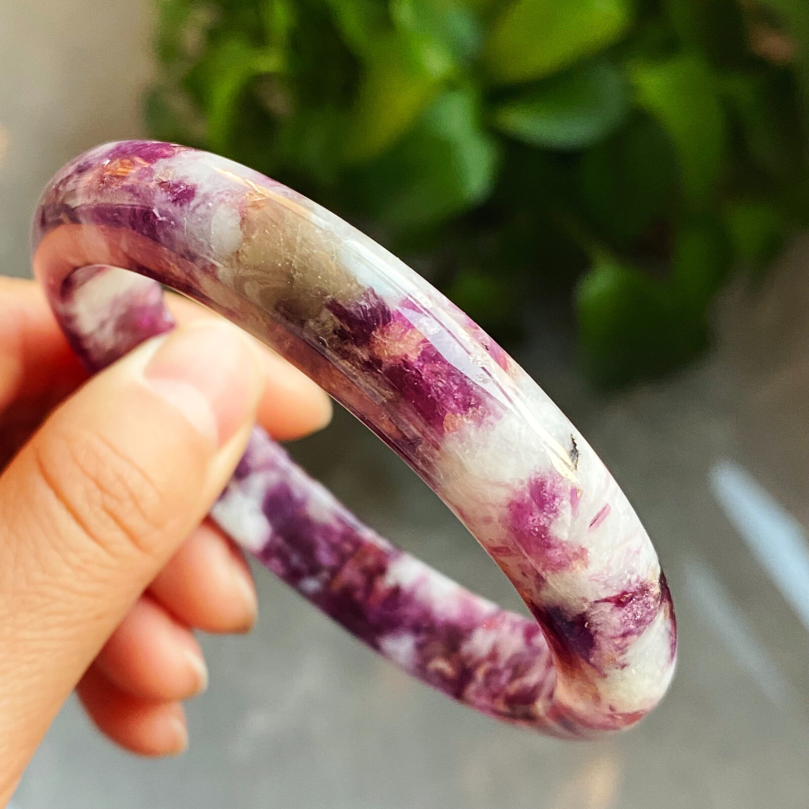 59.8mm Natural Purple lepidolite Quartz Crystal Gemstone Bangle C84