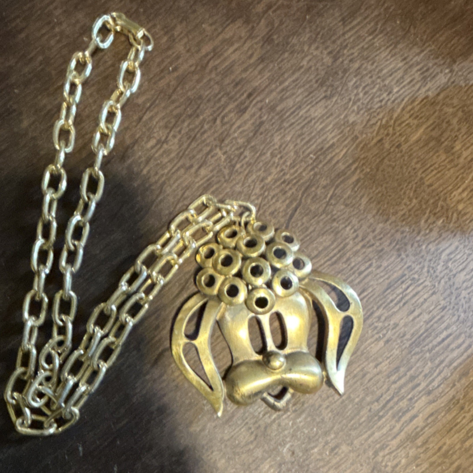 Gold Tone Oval Link Chain Necklace Dog Face Animal Charm Pendant Metal